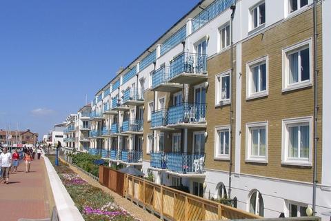 2 bedroom apartment to rent, Merton Court, Brighton Marina Village