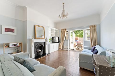 4 bedroom end of terrace house for sale - Cambridge Road, Wanstead