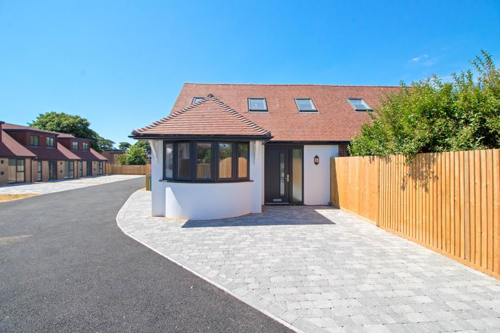 Dymchurch Close, Seaford 4 bed semidetached house for sale £425,000