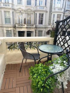 2 bedroom flat to rent, Fairholme Road, West Kensington, London