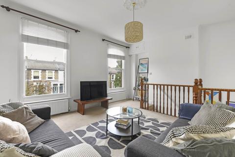 3 bedroom apartment to rent, Ferntower Road, Newington Green, N5
