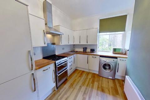 2 bedroom flat to rent, Tron Square, Edinburgh, EH1