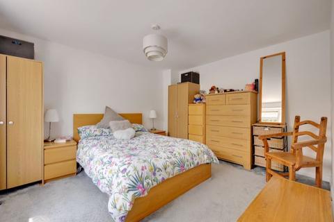 4 bedroom semi-detached house for sale - Noel Green, Burgess Hill, West Sussex