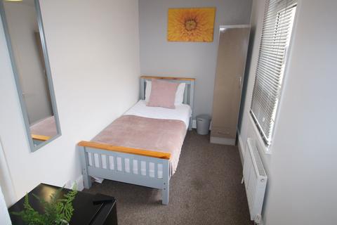 1 bedroom in a house share to rent - 16 Carholme Road, Newland, Lincoln, Lincolnshire, LN1 1RR,