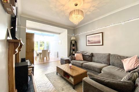 22 Beechwood Avenue, Neath, SA11 3TE