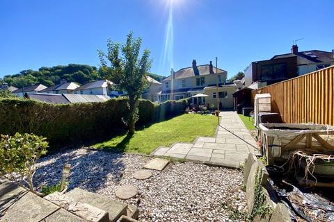 22 Beechwood Avenue, Neath, SA11 3TE