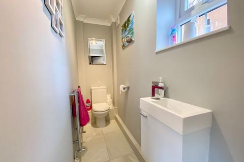 47 Hall Place Crescent, Bexley, DA5 1PP