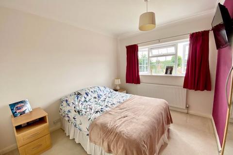 47 Hall Place Crescent, Bexley, DA5 1PP