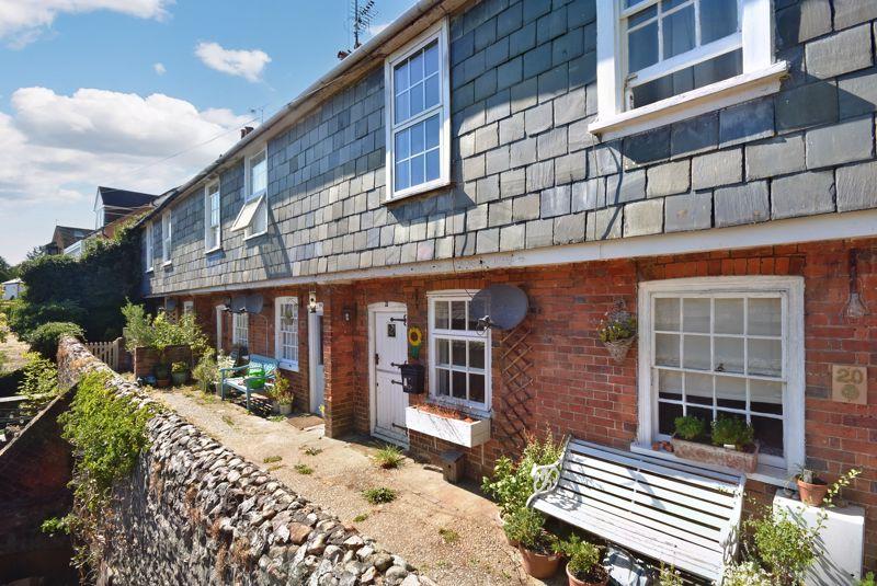 Mead Lane, Farnham 2 bed cottage £295,000