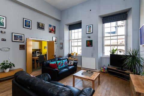 11/4 Mill Lane, Edinburgh, EH6 6TJ