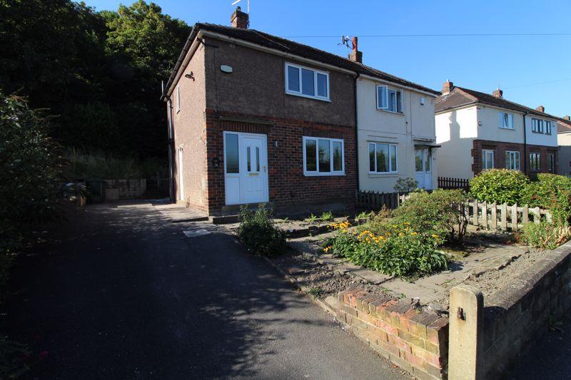 Albany Drive, Dalton, Huddersfield, HD5 2 bed semidetached house £750 pcm (£173 pw)