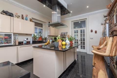 6 bedroom character property for sale - Greenfield House, Off Station Road, Heckmondwike, WF16