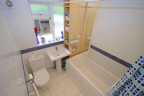 211 Conway Crescent, Perivale, Greenford, UB6 8JF