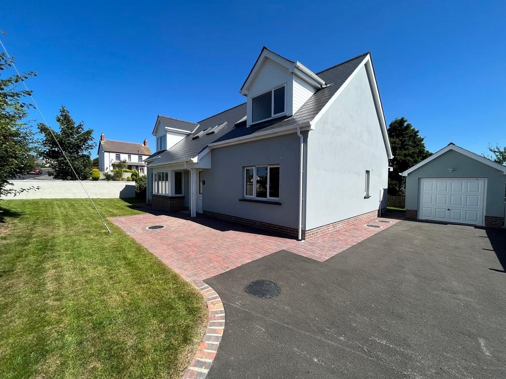 Penparc, Cardigan, Cardigan, SA43 4 bed detached house for sale £415,000
