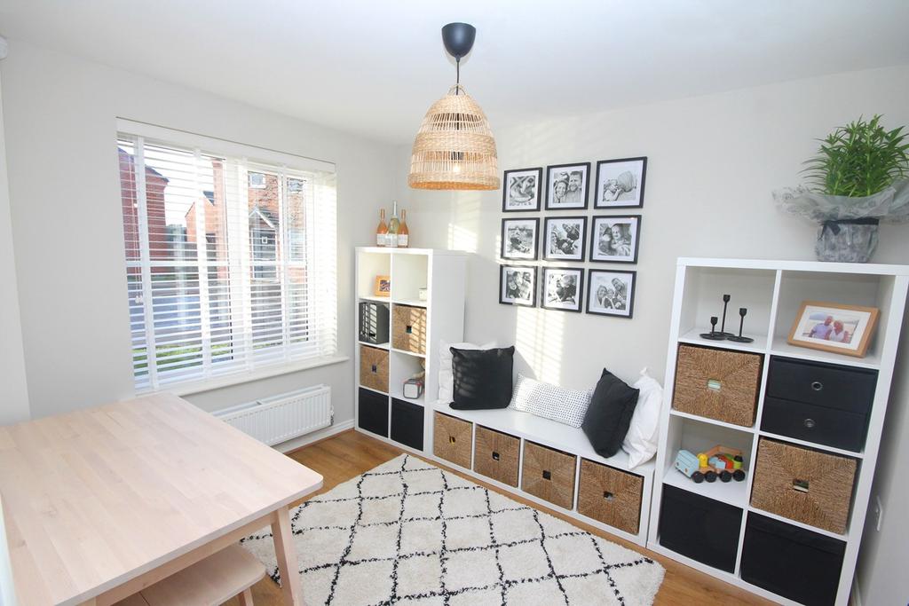 Cardinal Way, NewtonleWillows, WA12 3 bed detached house £315,000