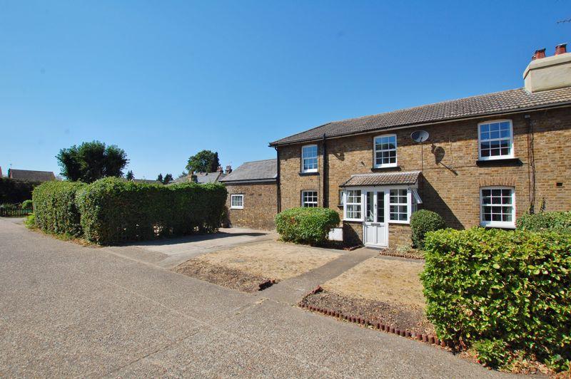 Orsett Village 3 bed cottage for sale £385,000