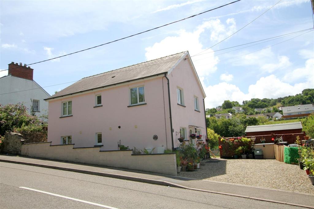 St. Dogmaels, Cardigan 5 bed detached house for sale £360,000