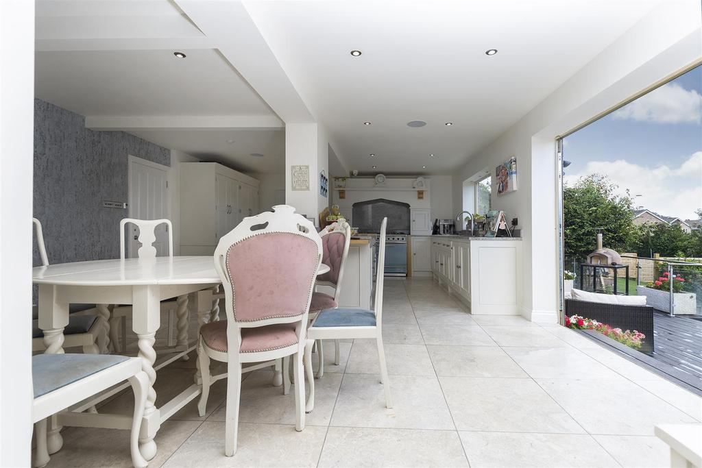 Blake hall drive 36 kitchen.jpg