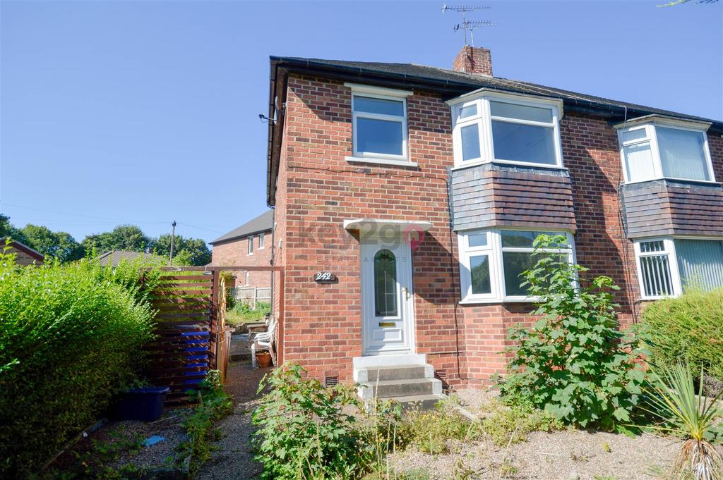 Retford Road, Handsworth, S13 3 bed semidetached house £800 pcm (£
