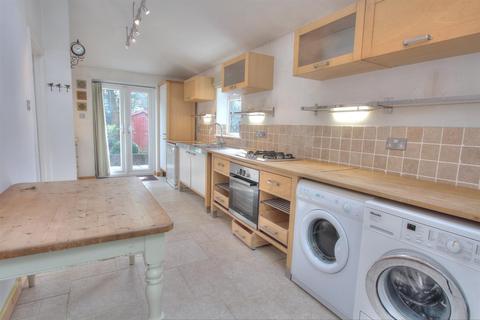 3 bedroom detached house to rent - Common Road, Chandlers Ford