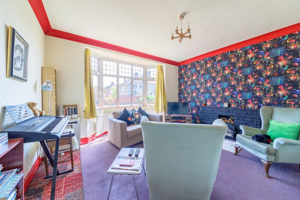 Clarefield Road, Leicester 3 bed detached house £375,000