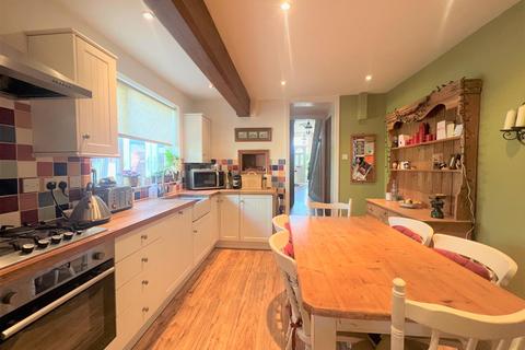 5 Brantingham Road, Elloughton, Brough, HU15 1HX