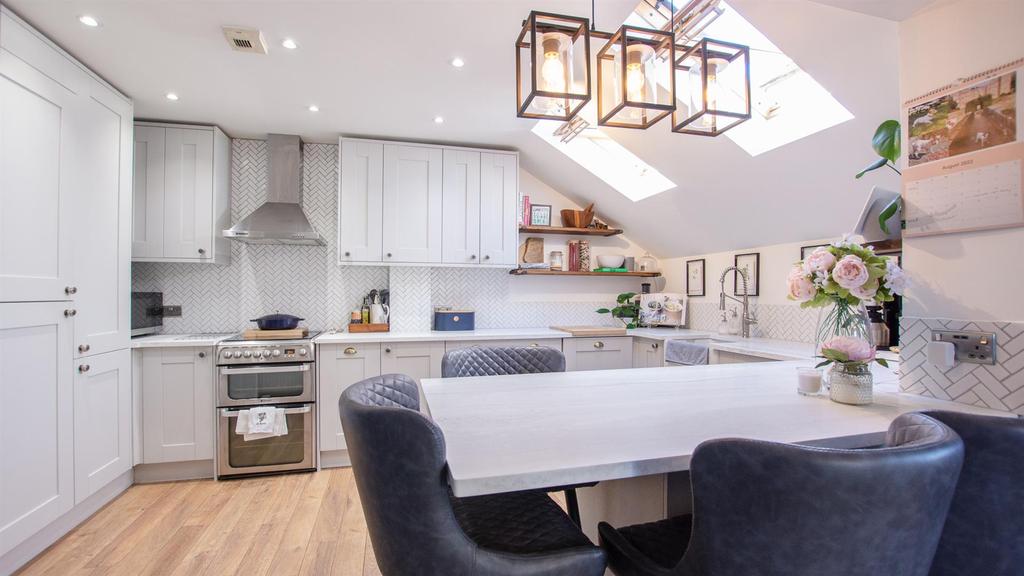 Phoenix Boulevard, St Peters Quarter... 2 bed apartment £1,250 pcm (£