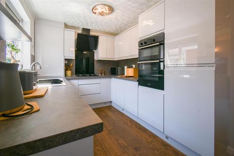 46 Abbey Crescent, Darwen, BB3 3PX