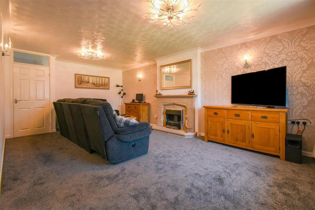 Open Plan Kitchen, Living and Dining Area
