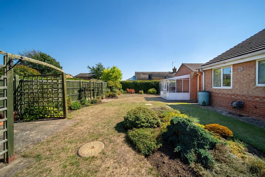 145b Langton Road, Norton, Malton... 2 bed detached bungalow £275,000