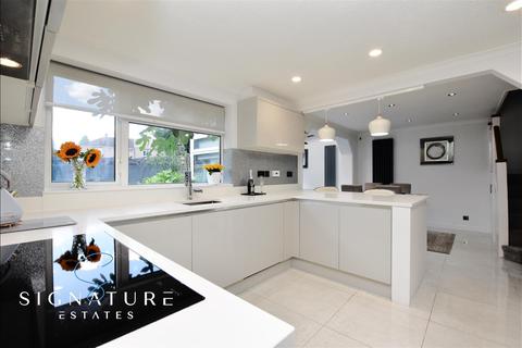 14 Rymill Close, Bovingdon, Hemel Hempstead, HP3 0JA