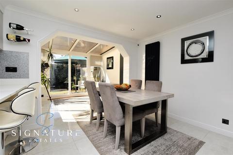 14 Rymill Close, Bovingdon, Hemel Hempstead, HP3 0JA