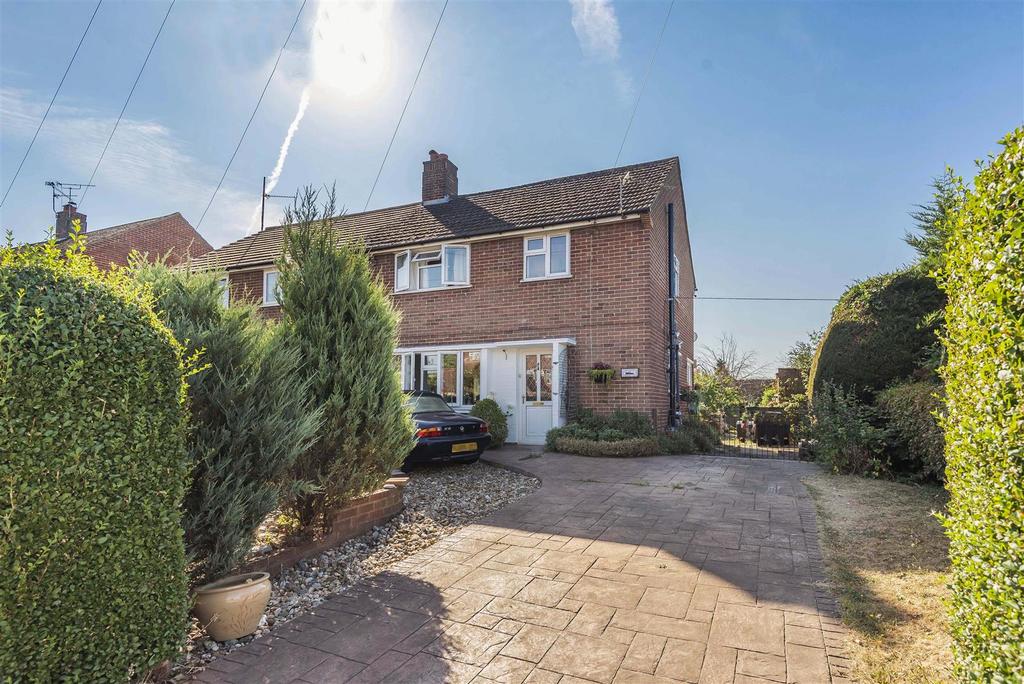 Southcote Lane, Reading 3 bed semidetached house for sale £375,000