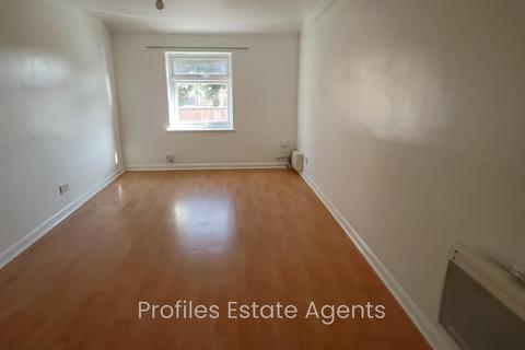 1 bedroom flat to rent, High Street, Earl Shilton