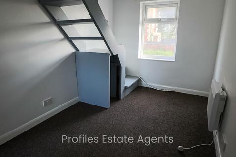 1 bedroom flat to rent, High Street, Earl Shilton