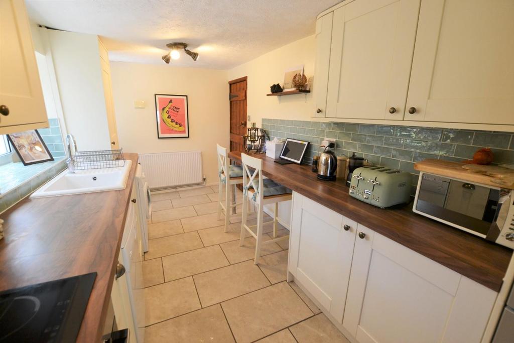 Queens Road, Bristol, BS13 3 bed end of terrace house for