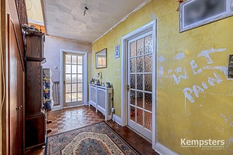 1 Cedar Road, Grays, RM16 4ST