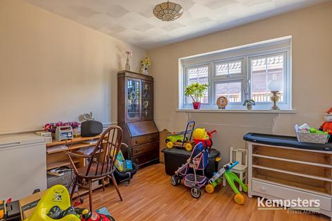 1 Cedar Road, Grays, RM16 4ST