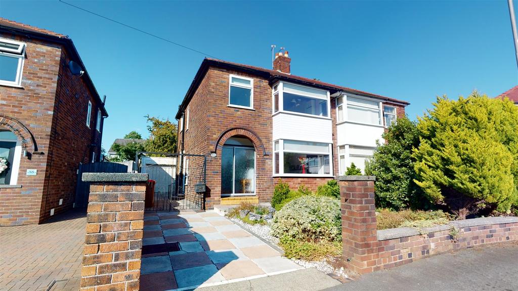 St Avenue, Windle, St Helens... 3 bed semidetached house £