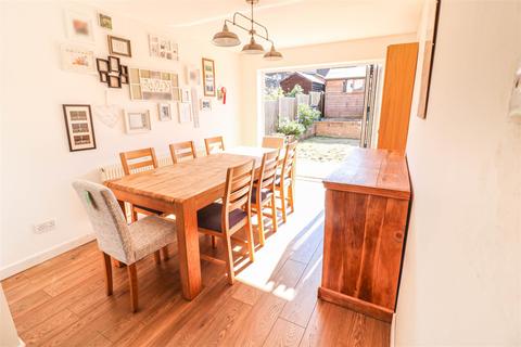 138 Shawbridge, Harlow, CM19 4NP