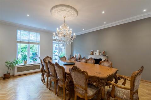 132 Coombe Lane West, Kingston Upon Thames, KT2 7DD