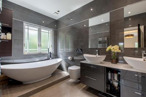 132 Coombe Lane West, Kingston Upon Thames, KT2 7DD