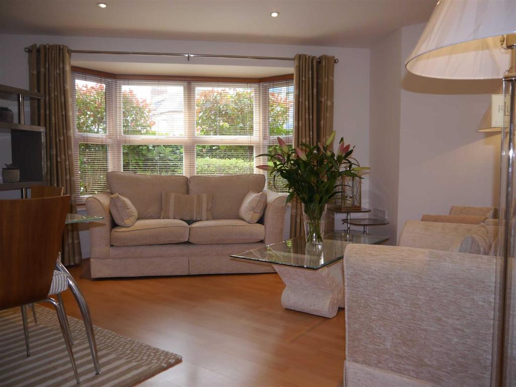 Chorlegh Grange, Chapel Road, ALDERLEY EDGE 2 bed apartment £1,600