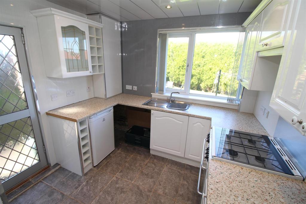 Kirn Drive, Gourock 2 bed flat £99,000