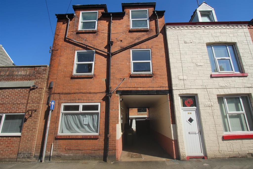 North Street, Bridlington Terraced house £160,000