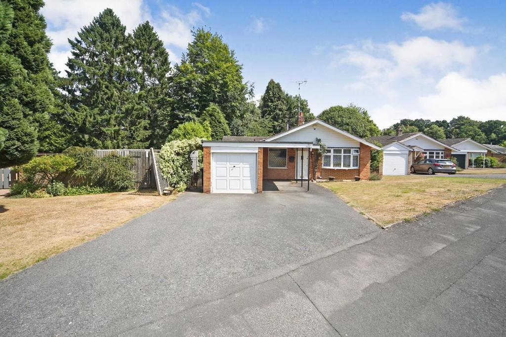 Walcot Green, Dorridge, Solihull 2 bed detached bungalow £599,995