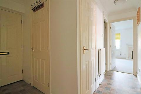 1 Cambridge Square, Redhill, RH1 6TG