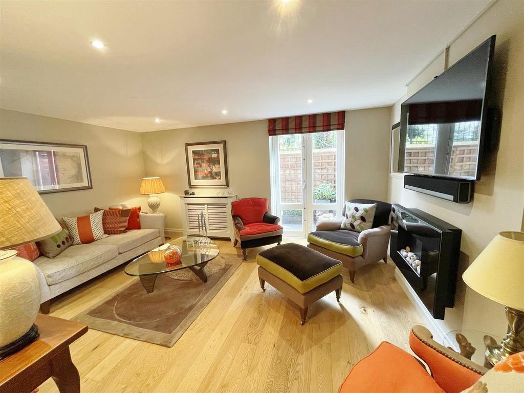Second sitting room