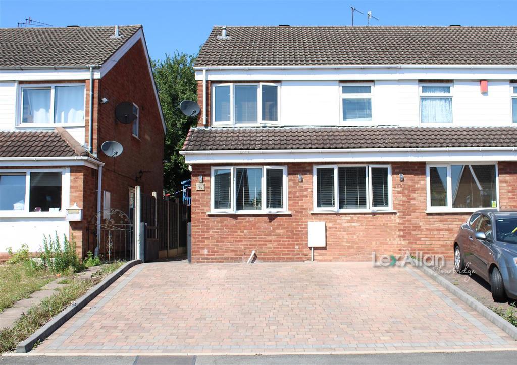 Scafell Road, Stourbridge 3 bed semidetached house for sale £260,000