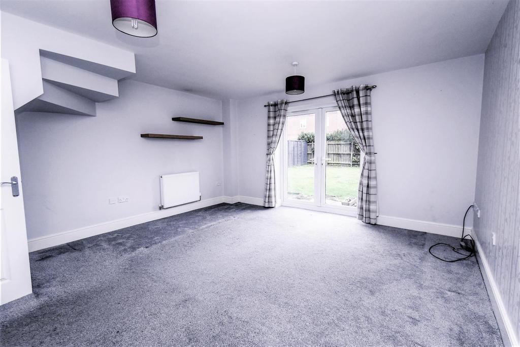 Lounge/Dining Room